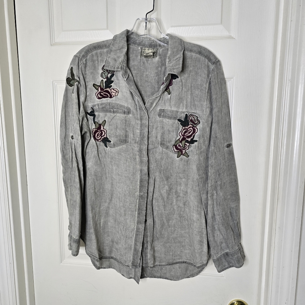 Womens Olive Floral Embroidered Long Sleeve Button Front Shirt‎ S